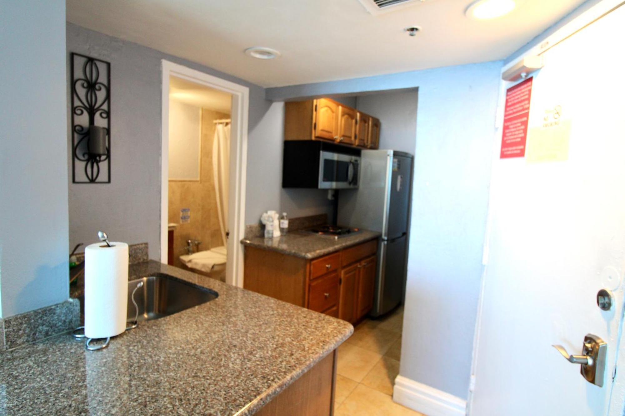 Castle 828 Oceanfront View With Balcony, Pool, Tennis, Beach Access And Free Parking! Miami Beach Exterior foto
