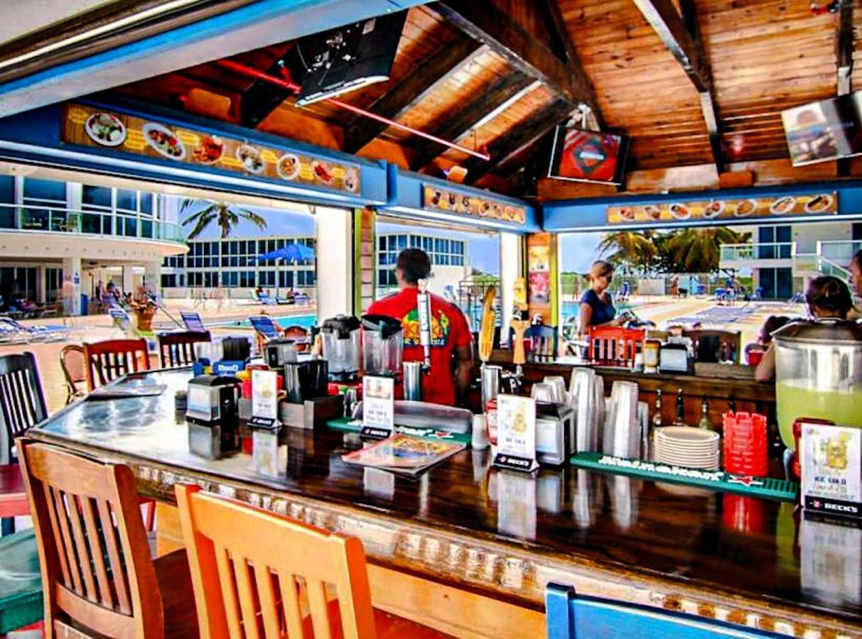Castle 828 Oceanfront View With Balcony, Pool, Tennis, Beach Access And Free Parking! Miami Beach Exterior foto